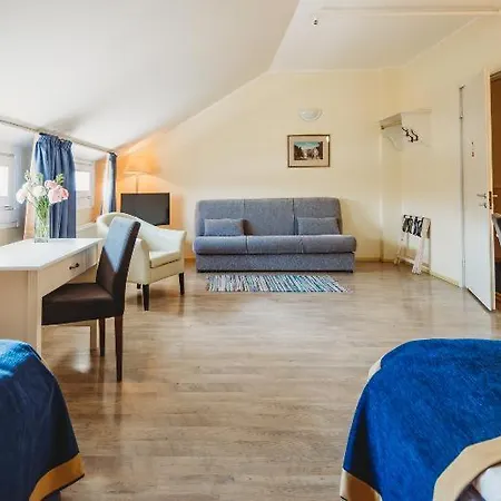 Hotel Economy